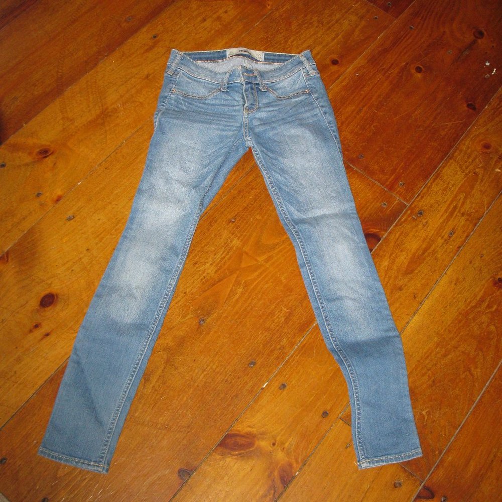 Hollister Girl's jeans 24/27